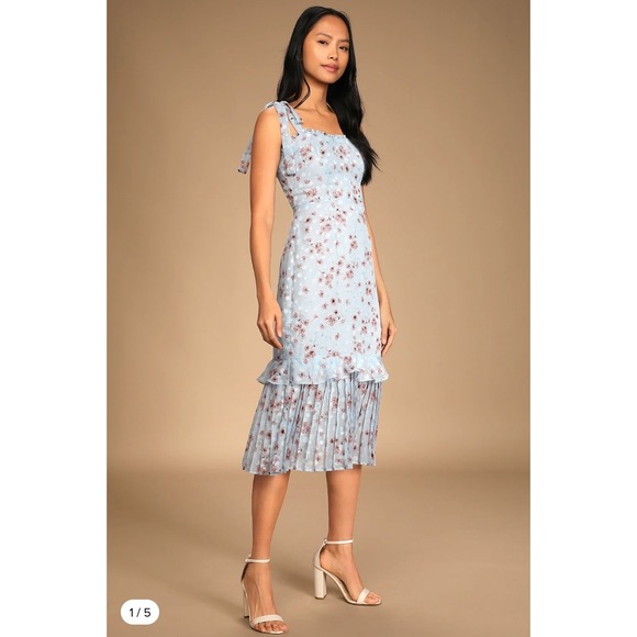 Lulus Terrace Views Light Blue Floral Print Tiered Tie Strap Midi Dress Medium - Picture 2 of 6